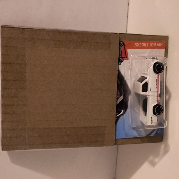 D1 Hot Wheels  Mazda Repu with shipping protector - Picture 3 of 3